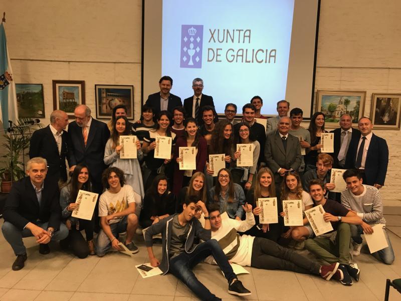 O secretario xeral fixo entrega das ‘compostelas’ ás rapazas e rapaces galego-uruguaios que este ano participaron no ‘Conecta con Galicia’