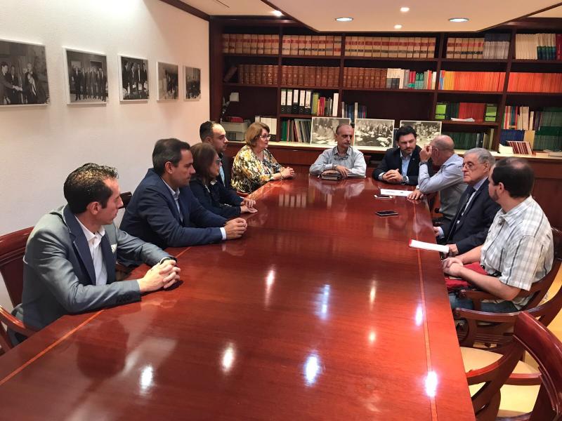 Miranda tamén se reuniu coas e cos membros do Consejo de Residentes Españoles (CRE) en Venezuela