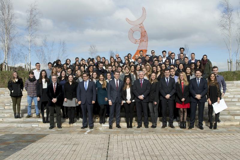 El titular del Gobierno gallego presidió esta mañana el acto de entrega de los diplomas de las Becas Excelencia Juventud Exterior