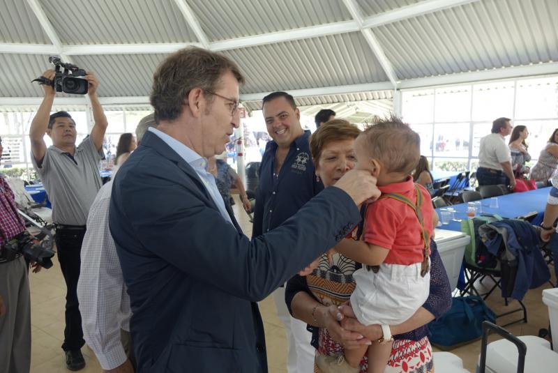 O presidente da Xunta iniciou a súa viaxe a México participando na celebración do 1º de maio que organiza o Centro Galego da capital azteca