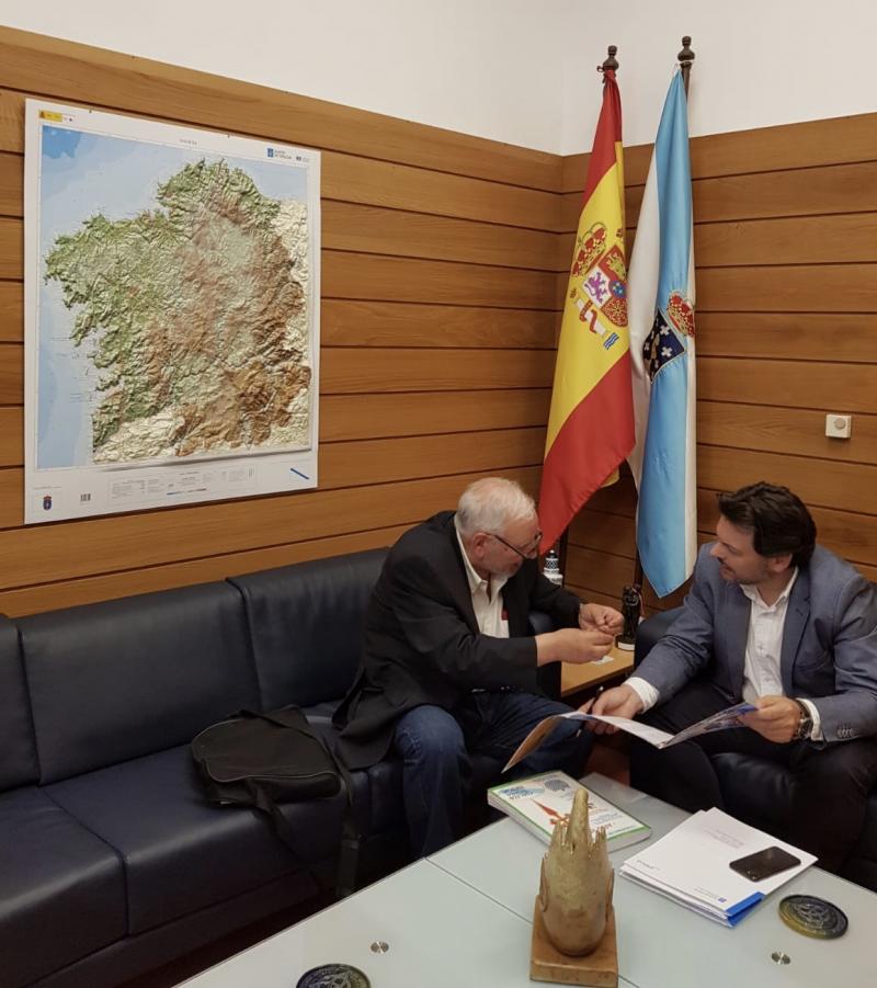 Xosé Antonio Vilaboa e Antonio Rodríguez Miranda, no despacho de este en Santiago de Compostela Xosé Antonio Vilaboa e Antonio Rodríguez Miranda, no despacho de este en Santiago de Compostela