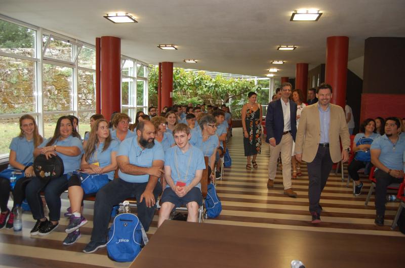 Miranda anima a los 70 participantes en el programa “Escolas Abertas 2018” a exprimir la cultura gallega para exportarla al resto del mundo