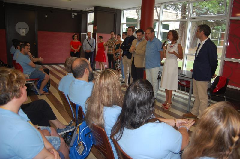 Miranda anima a los 70 participantes en el programa “Escolas Abertas 2018” a exprimir la cultura gallega para exportarla al resto del mundo