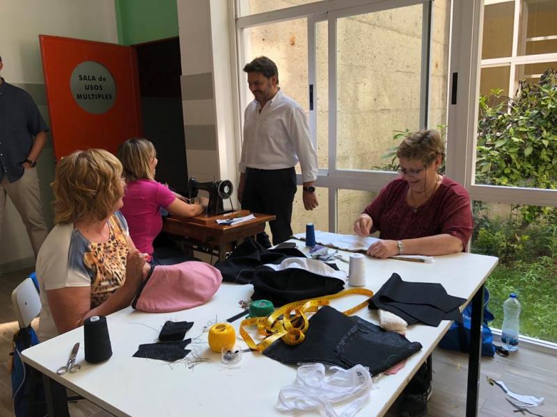 Confección de traje tradicional gallego