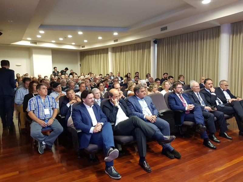 El secretario xeral da Emigración abrió esta mañana en Santiago de Compostela el Vº Encuentro de Empresarios Gallegos en el Mundo