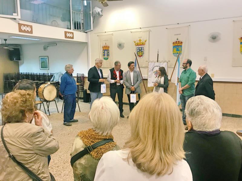 El secretario xeral da Emigración, durante su visita al Centro Gallego de Rosario, entidad fundada en 1915