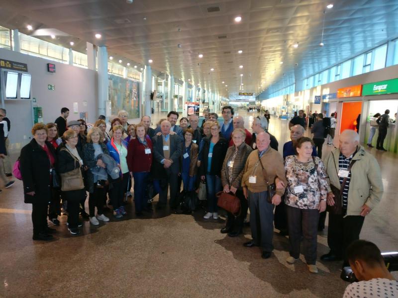 Imaxe da chegada esta mañá ao aeroporto de Vigo das e dos participantes procedentes do Uruguai