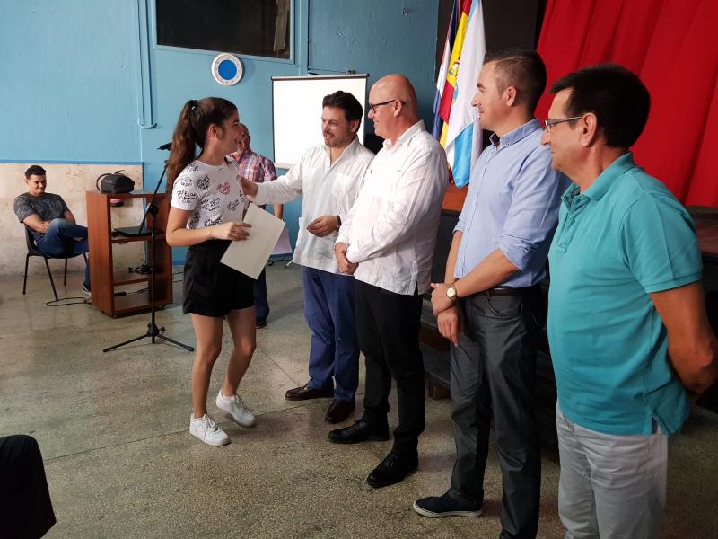 Os sete mozas e mozas que participaron no 'Conecta con Galicia 2018' de Emigración recibiron as súas compostelas