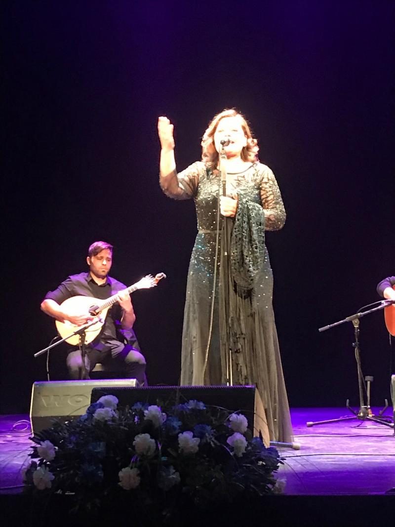 María do Ceo deleitou ao público cun repertorio de fados e cancións tradicionais galegas
