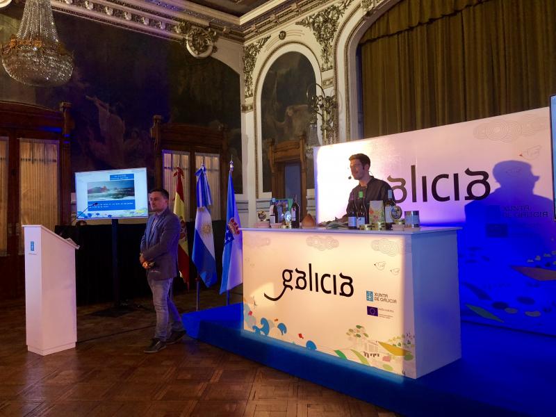 A última elaboración realizada polo chef Jorge Gago, do restaurante A Maceta de Santiago de Compostela, tivo como público a destacadas e destacados mestres e estudantes das escolas de hostalería da Arxentina