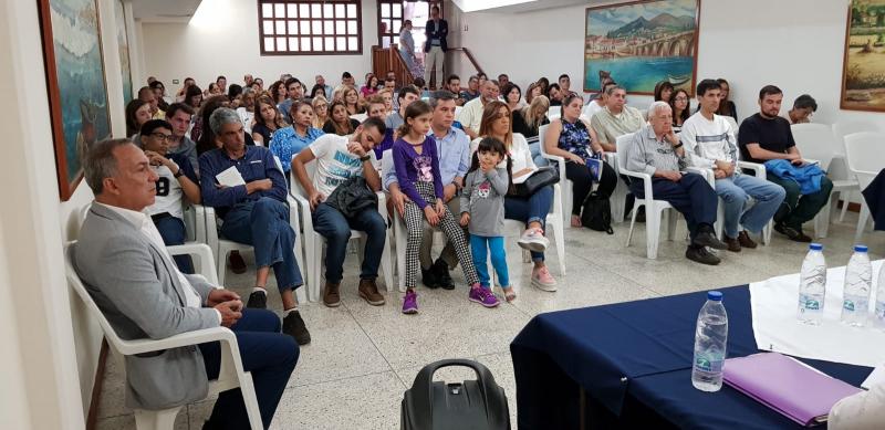 O secretario xeral da Emigración, na presentación en Caracas da convocatoria 2019 das BEME e as Bolsas Retorno FP