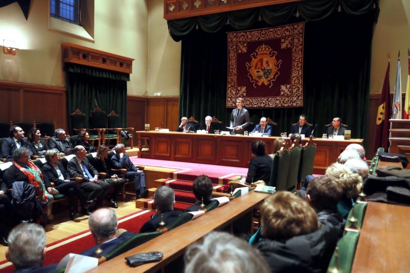 El presidente de la Xunta presentó esta tarde el libro 'Xerardo Fernández Albor e o seu tempo. Cen anos dun presidente'