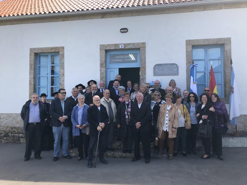 O edificio, construído e doado pola ABC do Partido de Corcubión, inaugurouse en 1930 como a terceira escola dun total de catro que a asociación construíra no Partido Xudicial de Corcubión