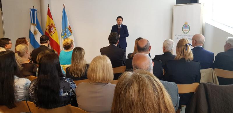 El secretario xeral da Emigración, durante su intervención en el acto celebrado esta mañana en Vigo El secretario xeral da Emigración, durante su intervención en el acto celebrado esta mañana en Vigo