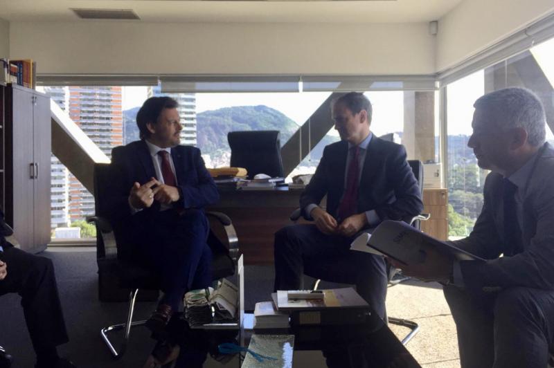 Antonio Rodríguez Miranda, Luis Prados Covarrubias e Valentín García, durante a reunión celebrada en Río de Xaneiro