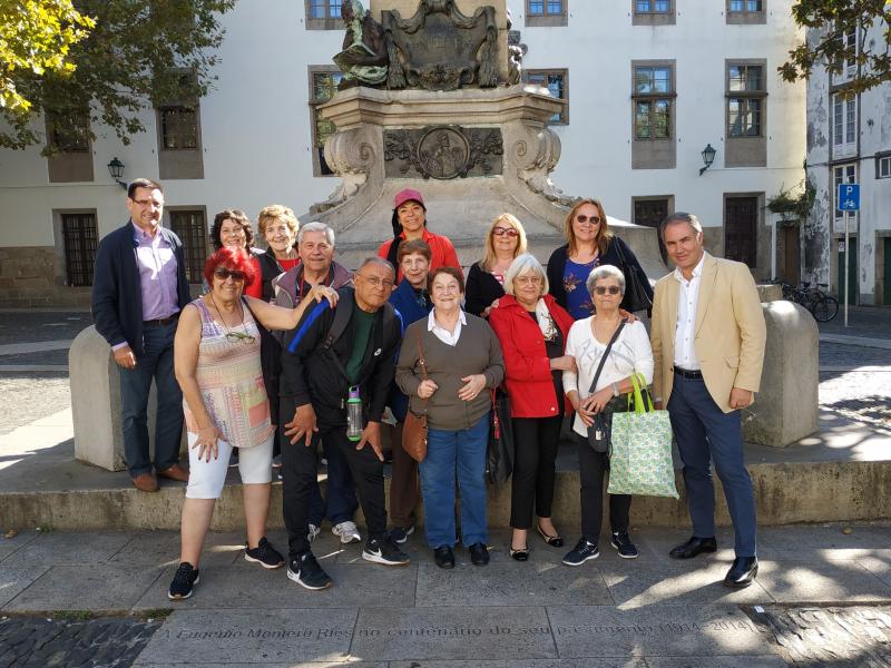 A Asociación Centro Partido de Carballiño visita Galicia nun achegamento ás súas raíces