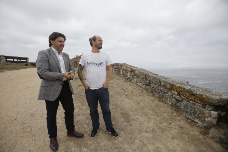 O secretario xeral da Emigración mantén un encontro con Andrés Rodiño Lis, retornado emprendedor que ten montado Rooteiro, un negocio de promoción do patrimonio galego a través de produtos turísticos