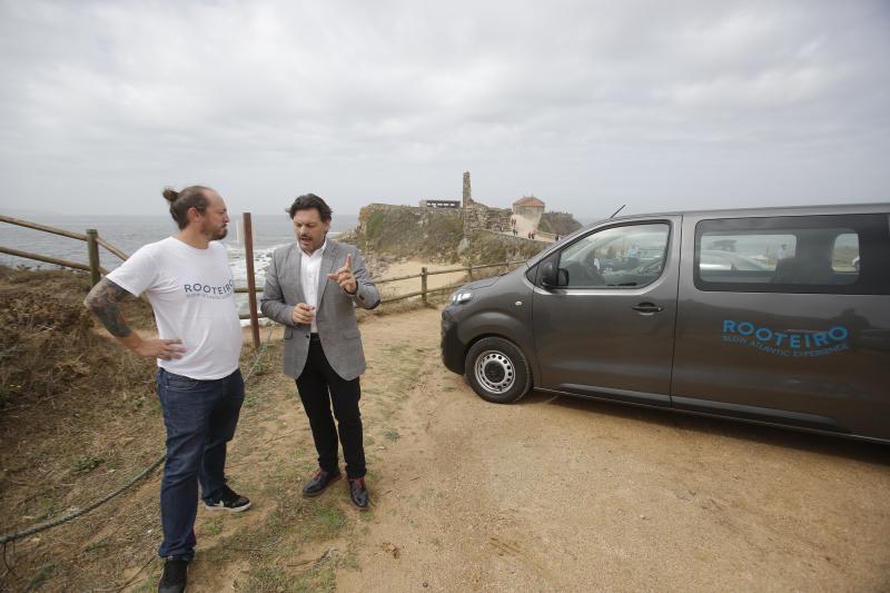 O secretario xeral da Emigración mantén un encontro con Andrés Rodiño Lis, retornado emprendedor que ten montado Rooteiro, un negocio de promoción do patrimonio galego a través de produtos turísticos