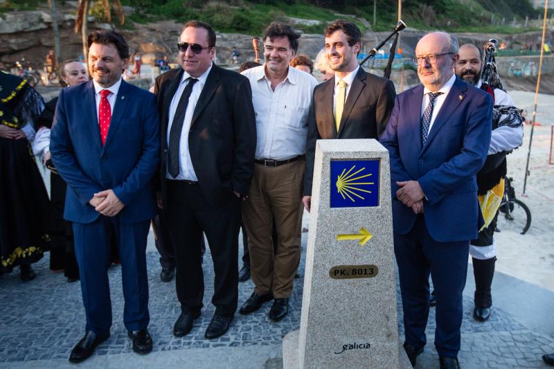 Imaxe da inauguración da mouteira (8.013 km a Compostela) do Camiño de Santiago en Río de Xaneiro