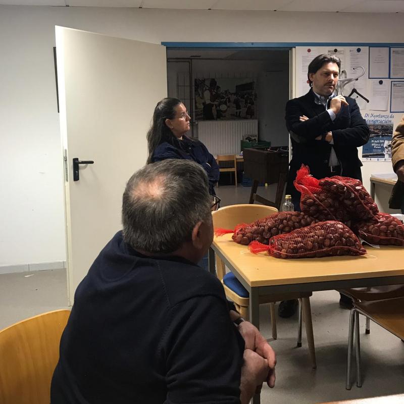 O secretario xeral da Emigración, no Centro Galego de Hannover