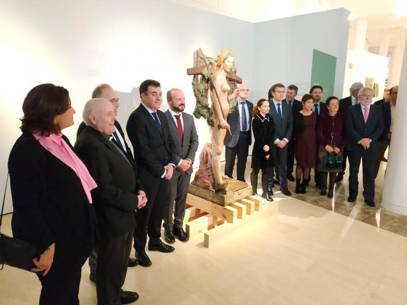 El presidente de la Xunta visitó hoy la que es la primera de las tres grandes exposiciones del Xacobeo 2021 que, abierta hasta el 12 de abril del año que viene en el Museo Centro Gaiás, cuenta con obras clave de la cultura gallega nunca antes exhibidas en la Comunidad