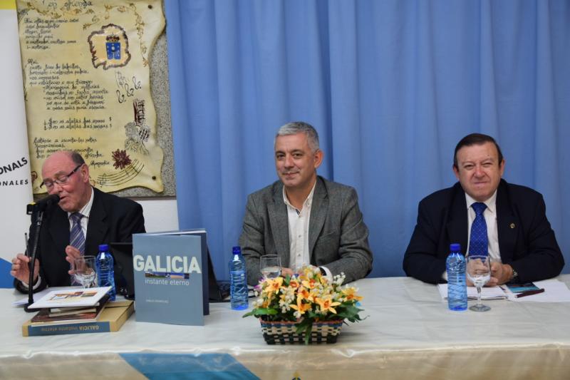El secretario xeral de Política Lingüística de la Xunta de Galicia, en el Centro Galego de Lleida