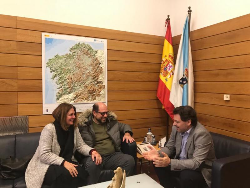 Imagen de la reunión celebrada en la sede de la Secretaría Xeral da Emigración en Compostela