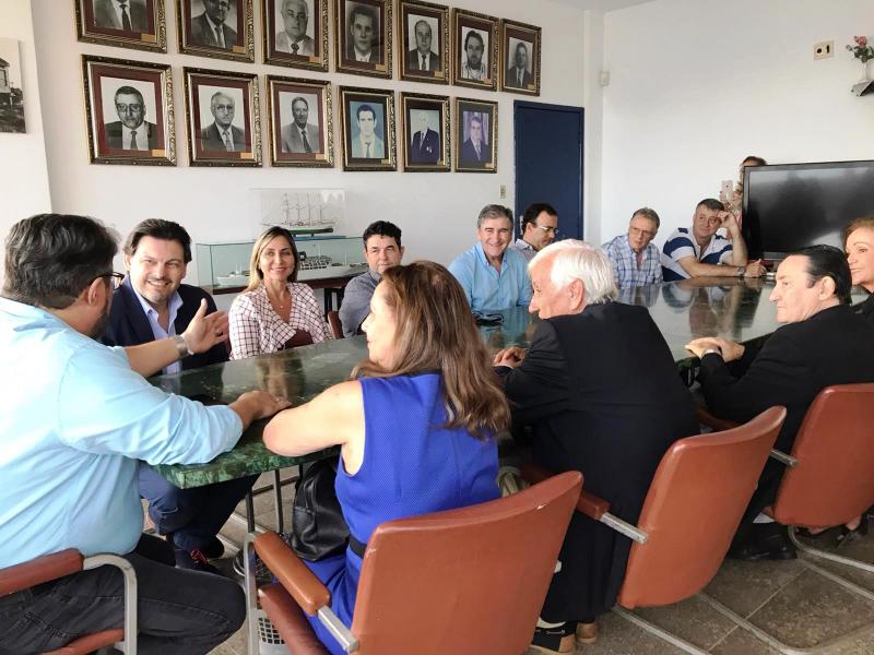 Miranda inicia su primer viaje del año a Brasil para evaluar la situación de la colectividad y dar a conocer los programas de actuación previstos para este año