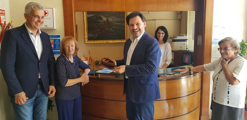Miranda viaxa á Arxentina para avaliar a situación da principal colectividade galega no exterior e informar dos programas de actuación postos en marcha