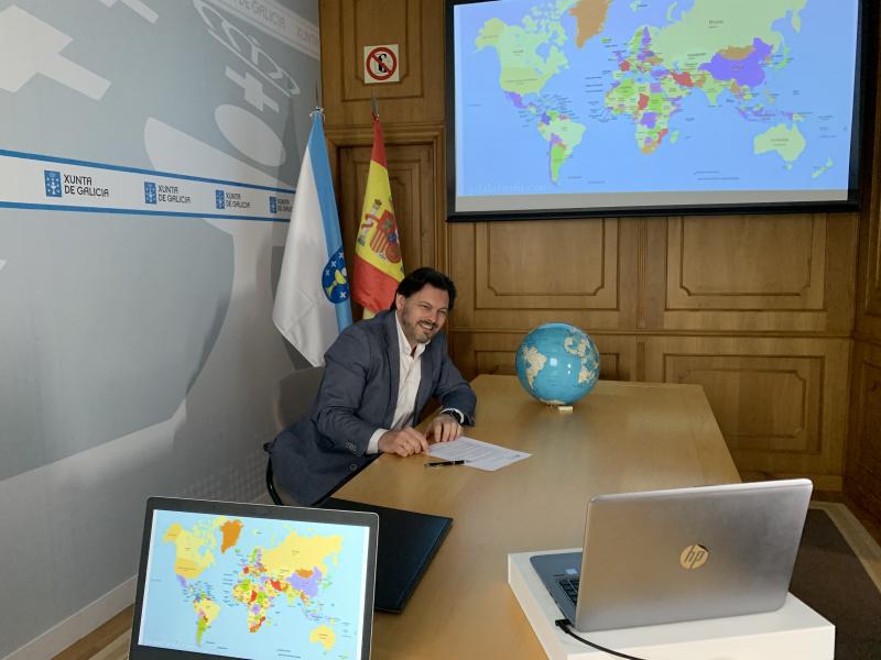 O secretario xeral da Emigración, durante a presentación desta tarde