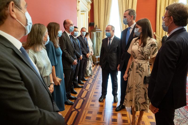 El presidente de la Xunta en funciones acompaña a SS.MM. los Reyes en la Ofrenda Nacional al Apóstol Santiago