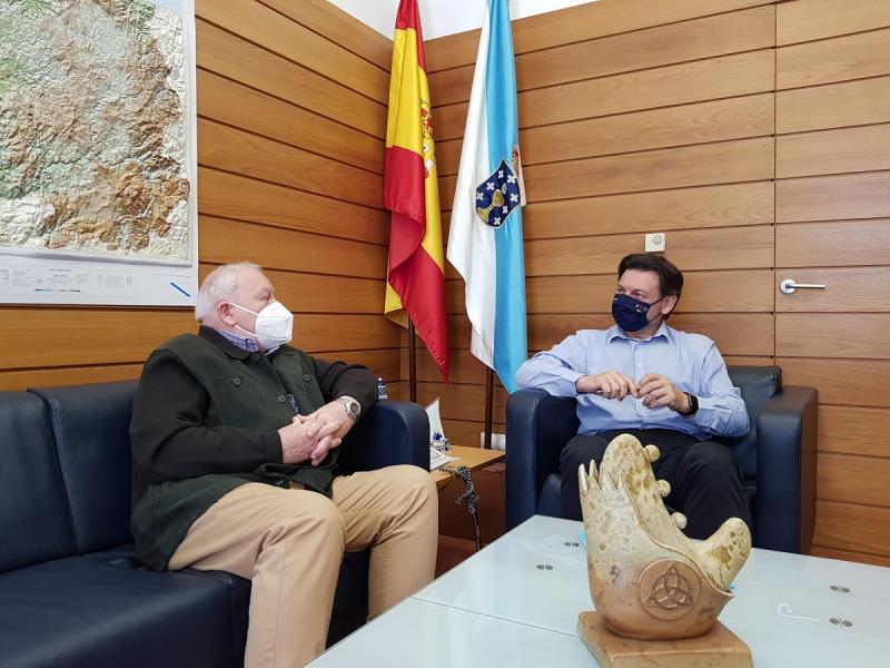 Miranda e Filgueira, durante a reunión celebrada na sede de Emigración na capital de Galicia Miranda e Filgueira, durante a reunión celebrada na sede de Emigración na capital de Galicia