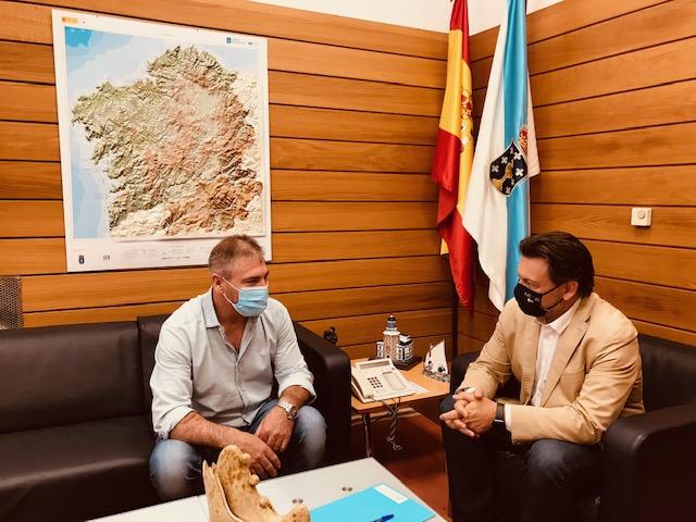 Antonio Rodríguez Miranda e Manuel Amarelle Amigo, na sede da SXE en Compostela