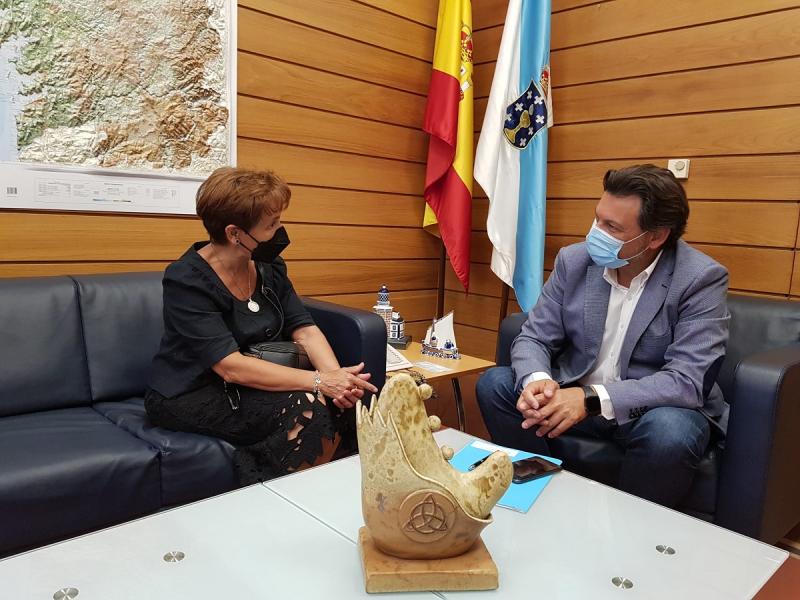 Antonio Rodríguez Miranda e Jovita Fernández, durante a reunión na sede da SXE