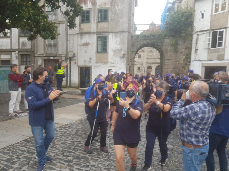 Imaxe da chegada a Santiago de Compostela, este mediodía, das e dos participantes no Conecta co Xacobeo