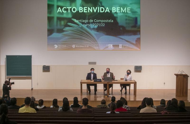 Imagen del acto celebrado esta mañana en la Facultad de Ciencias de la Comunicación de la Universidad de Santiago de Compostela