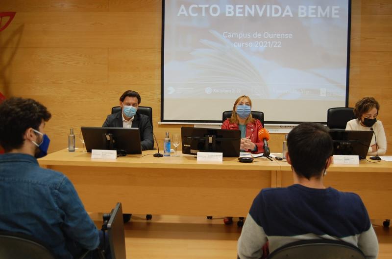 Emigración e a UVigo dan a benvida aos novos alumnos das Bolsas BEME que estudan un mestrado no Campus de Ourense