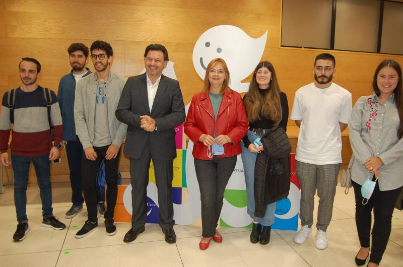 Emigración y la UVigo dan la bienvenida a los nuevos alumnos de las becas BEME que estudian un máster en el Campus de Ourense