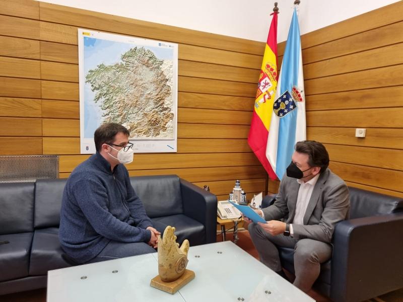 Imagen de la reunión celebrada en la sede de la Secretaría Xeral da Emigración en Santiago de Compostela Imagen de la reunión celebrada en la sede de la Secretaría Xeral da Emigración en Santiago de Compostela