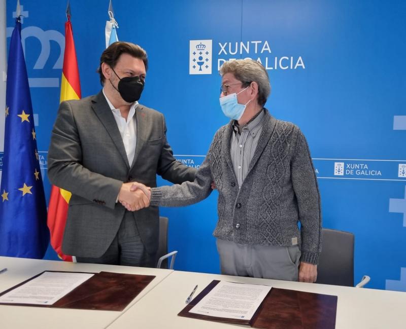 Imagen del acto de firma del acuerdo de colaboración que tuvo lugar hoy en Pontevedra