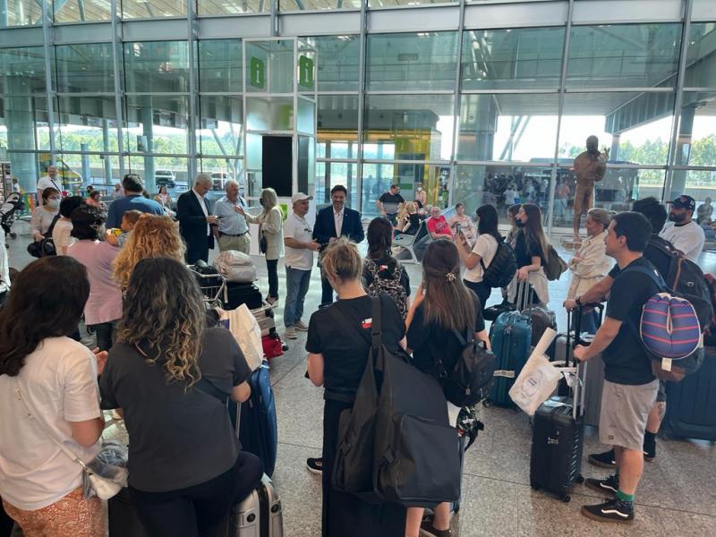 Imagen de esta tarde en el Aeropuerto de Santiago - Rosalía de Castro