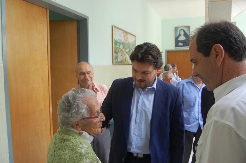 Foto de arquivo dunha visita do secretario xeral da Emigración a Venezuela