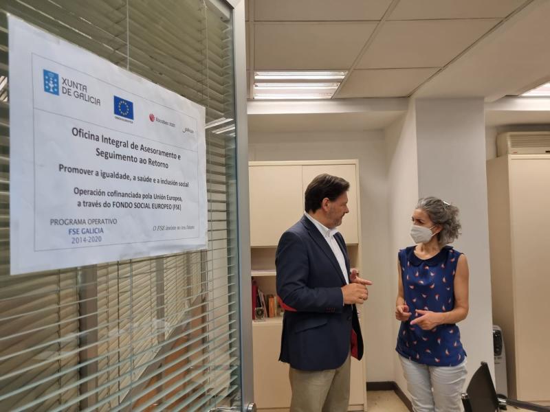 Miranda visita la Oficina Integral de Retorno de Ourense recordando que esta semana finaliza el plazo para las Ayudas a los Emprendedores Retornados