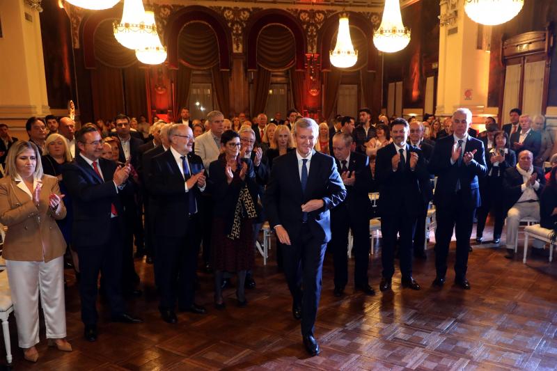 O presidente da Xunta interveu no acto do 170 aniversario do Club Español e do 15 aniversario de Ospaña