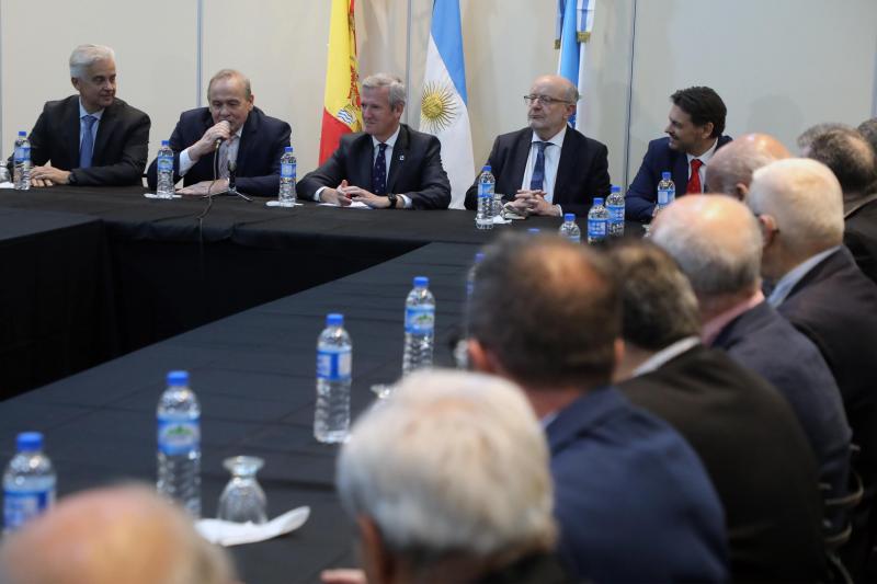 El presidente de la Xunta se reunió con las directivas de las entidades gallegas en la Argentina