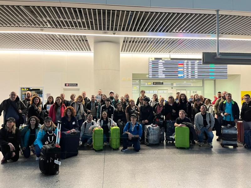 Imagen de la llegada de las y los participantes procedentes de  Argentina