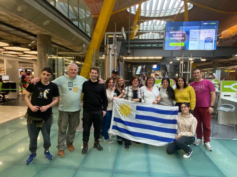 Imaxe da chegada das e dos participantes procedentes do Uruguai