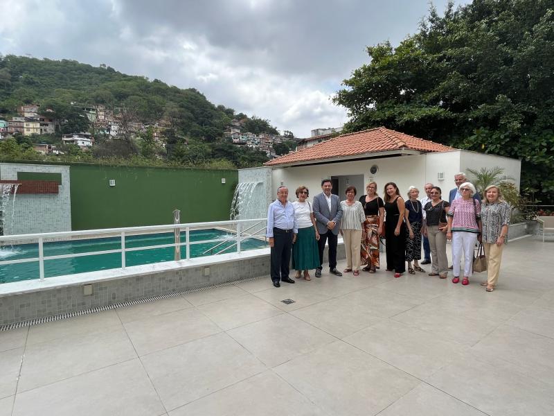 Visita do secretario xeral da Emigración á Residencia Santiago Apóstol da Associação Recreio dos Anciãos (Río de Xaneiro)