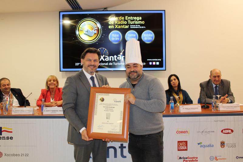 Imagen del acto de entrega de los Pratos de Ouro