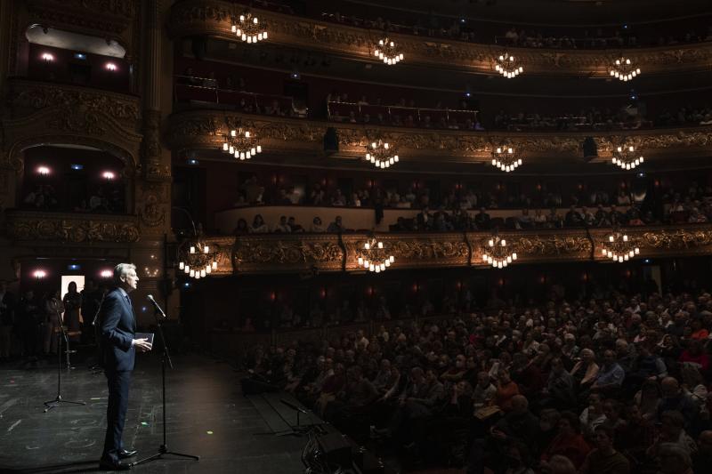  O presidente da Xunta interveu na gala-homenaxe á emigración galega en Cataluña celebrada no Liceu de Barcelona.